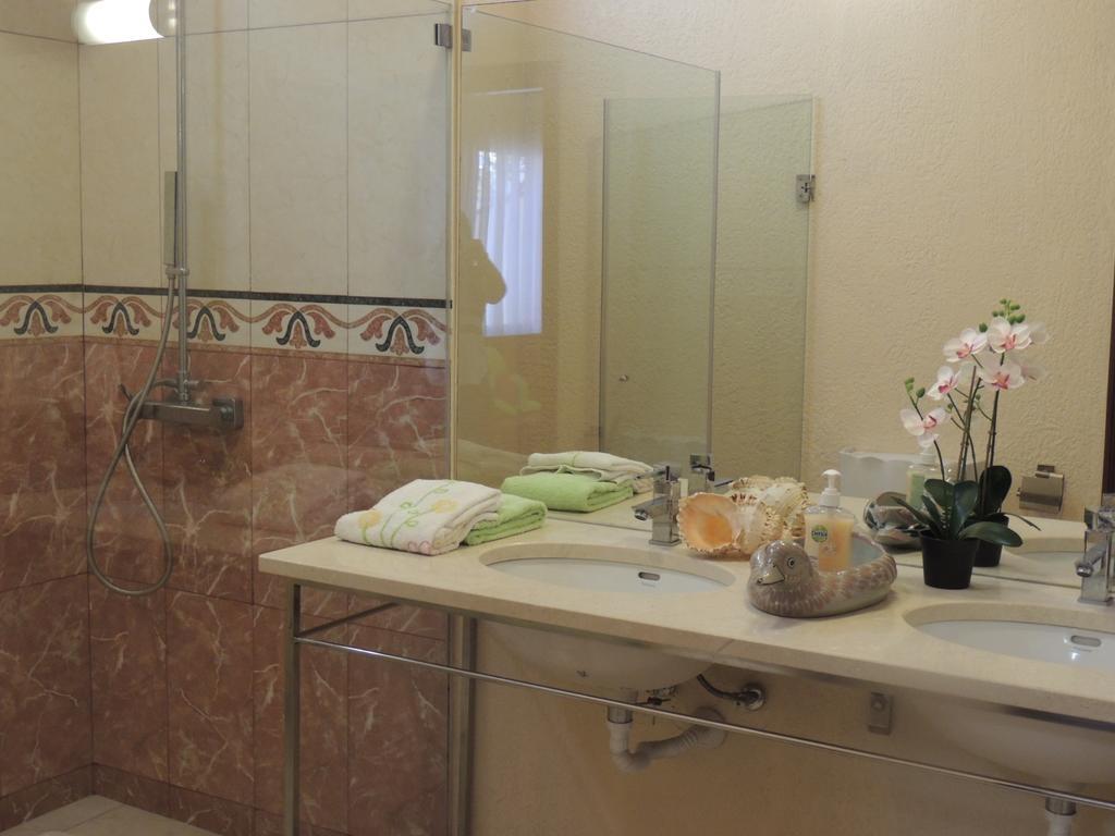 Studio Flat With Pool Фуншал Номер фото